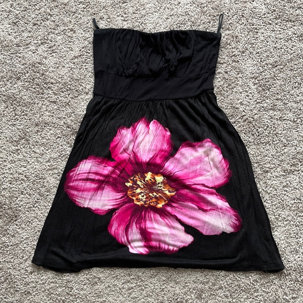 Black and pink flower strapless dress